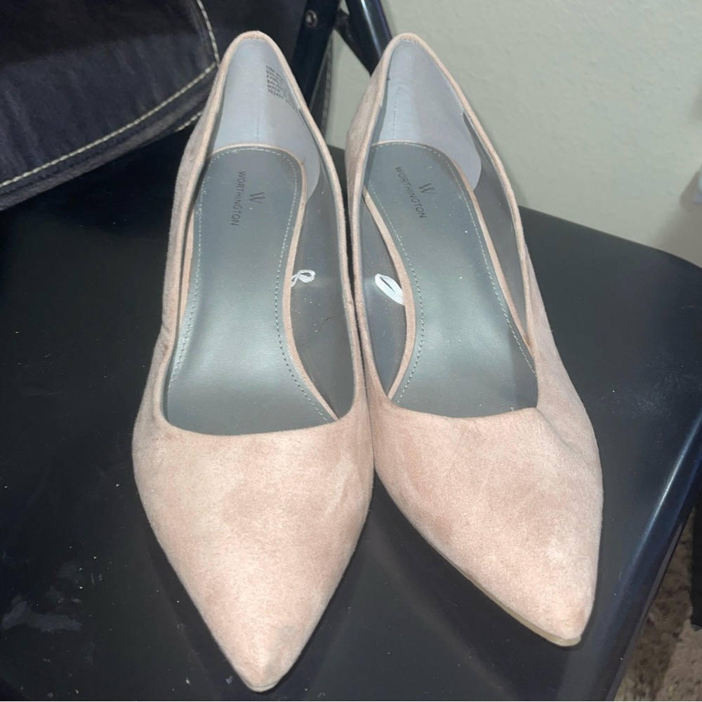 Worthington size 10 nude heels
